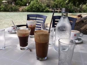 cafe-bar-taverna-o sotiris-axerontas-18