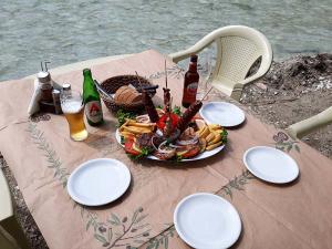 cafe-bar-taverna-o sotiris-axerontas-3