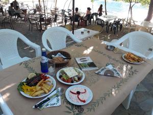 cafe-bar-taverna-o sotiris-axerontas-4