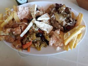 cafe-bar-taverna-o sotiris-axerontas-6